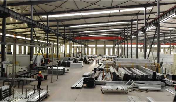 Arbeitet in ZhongTai Stahl Struktur Gebäude Fabrik